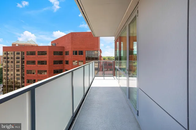 $1,375,000 | 4960 Fairmont Avenue, Unit 807, Bethesda, MD 20814