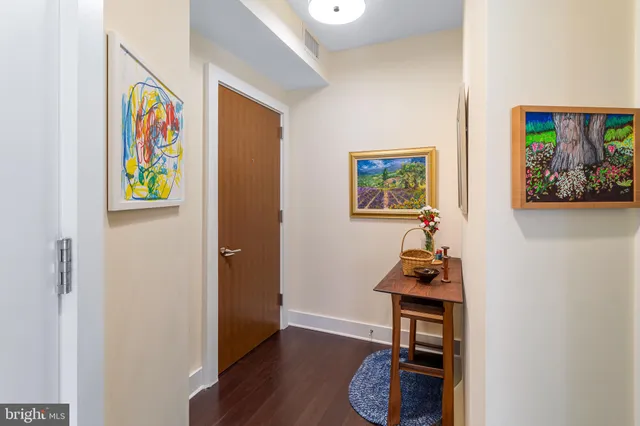 $1,375,000 | 4960 Fairmont Avenue, Unit 807, Bethesda, MD 20814