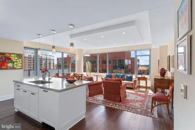 $1,375,000 | 4960 Fairmont Avenue, Unit 807, Bethesda, MD 20814