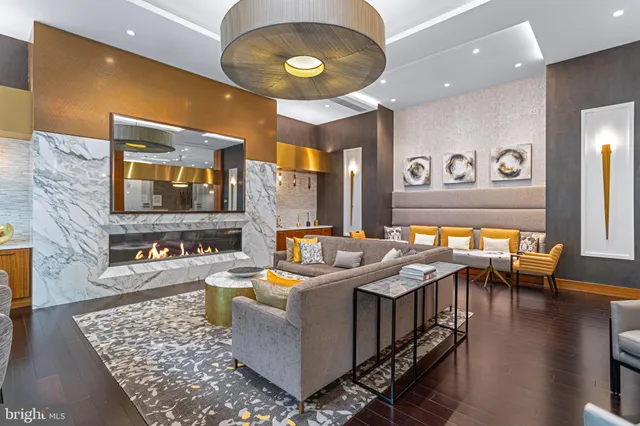 $1,375,000 | 4960 Fairmont Avenue, Unit 807, Bethesda, MD 20814