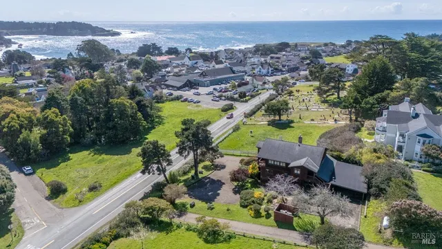 an aerial view of multiple house
