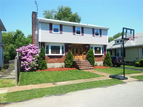 26 Linden Road Peabody, MA 01960 - Photo 2 of 15 Gallery Image 2