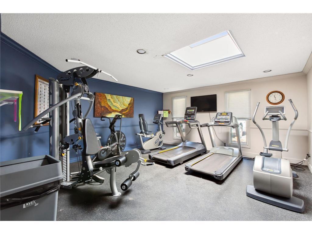 10411 Cedar Lake Road, Unit 213 Minnetonka, MN 55305 - Photo 27 of 41