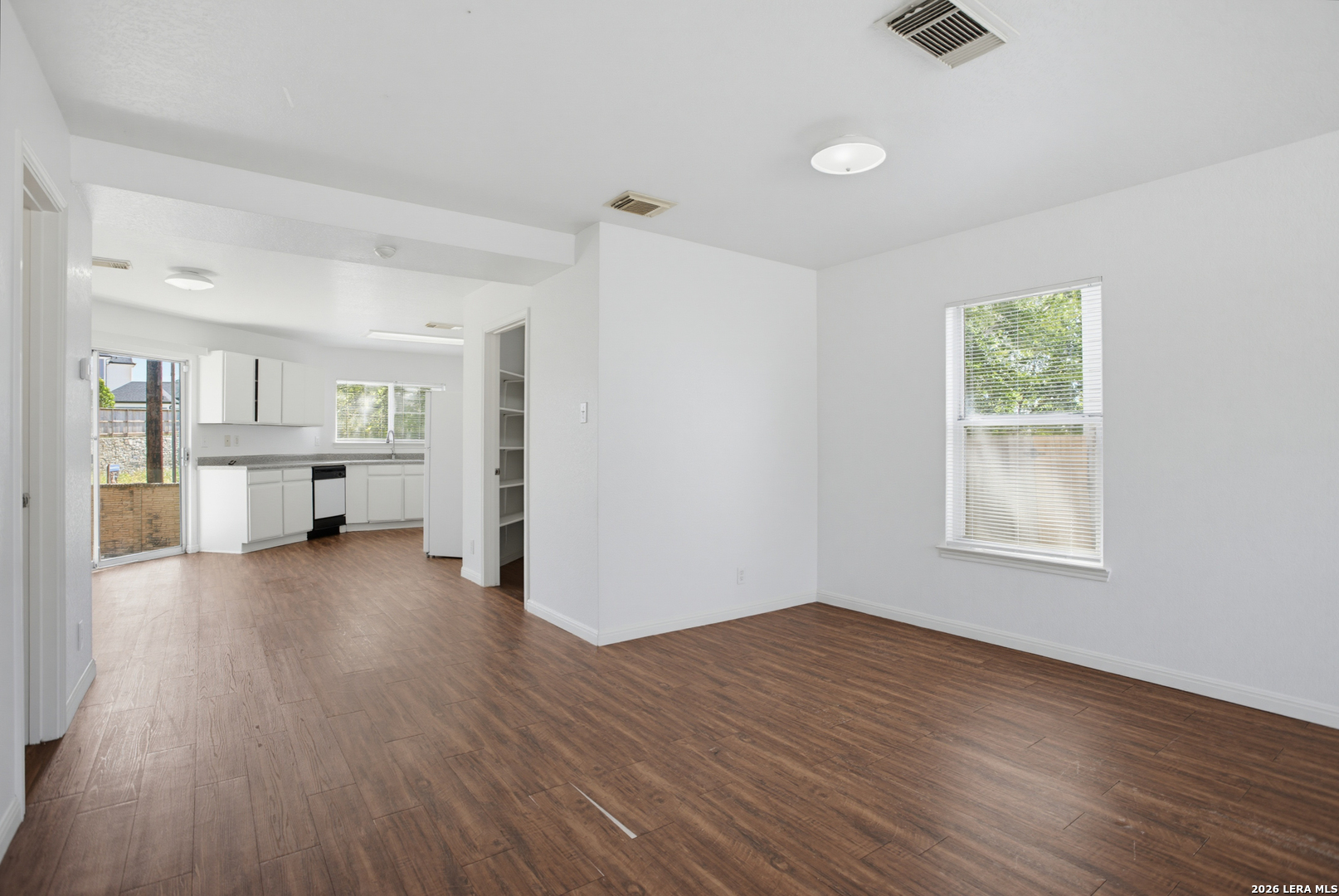 5 Stager Hills San Antonio, TX 78238 - Photo 4 of 25 Gallery Image 4