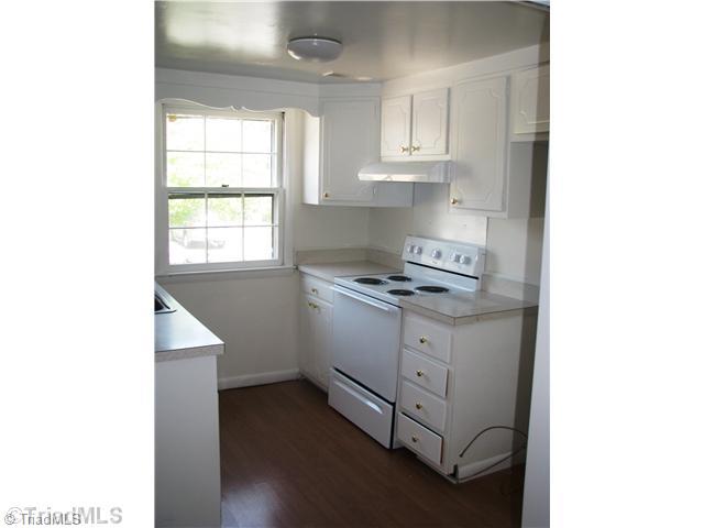 2906 St Marks Road Southwest, Unit D Winston-Salem, NC 27103 - Photo 3 of 11 Kitchen.