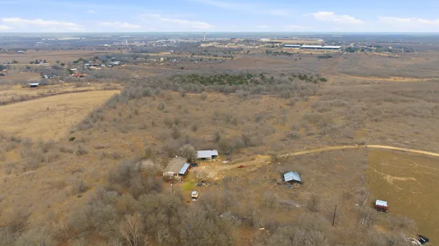 $1,400,000 | 13802 Hokanson Road, Del Valle, TX 78617