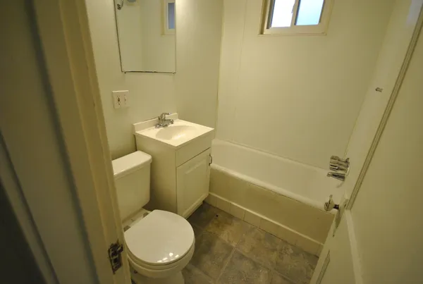 $1,340 | Undisclosed Address, Ann Arbor, MI 48104