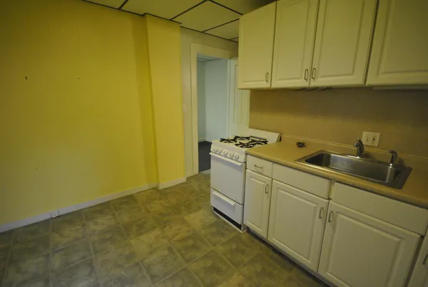 $1,340 | Undisclosed Address, Ann Arbor, MI 48104