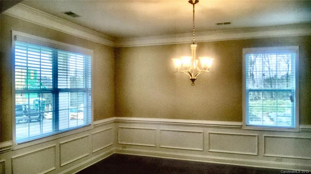 9234 Inverness Bay Road Charlotte, NC 28278 - Photo 2 of 24 Gallery Image 2