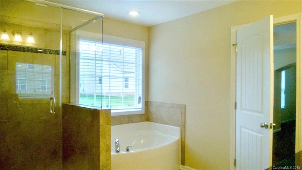 9234 Inverness Bay Road Charlotte, NC 28278 - Photo 18 of 24 Gallery Image 18