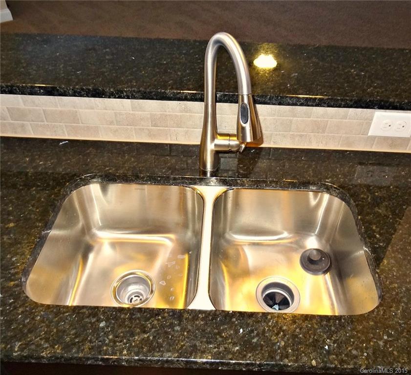 9234 Inverness Bay Road Charlotte, NC 28278 - Photo 7 of 24 Gallery Image 7