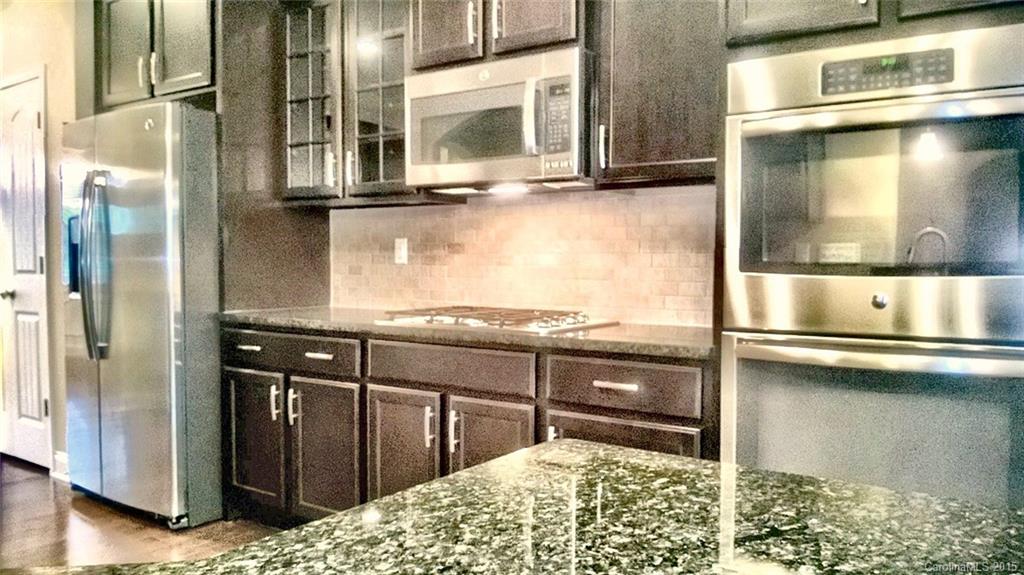 9234 Inverness Bay Road Charlotte, NC 28278 - Photo 8 of 24 Gallery Image 8