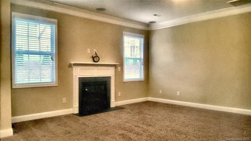 9234 Inverness Bay Road Charlotte, NC 28278 - Photo 10 of 24 Gallery Image 10