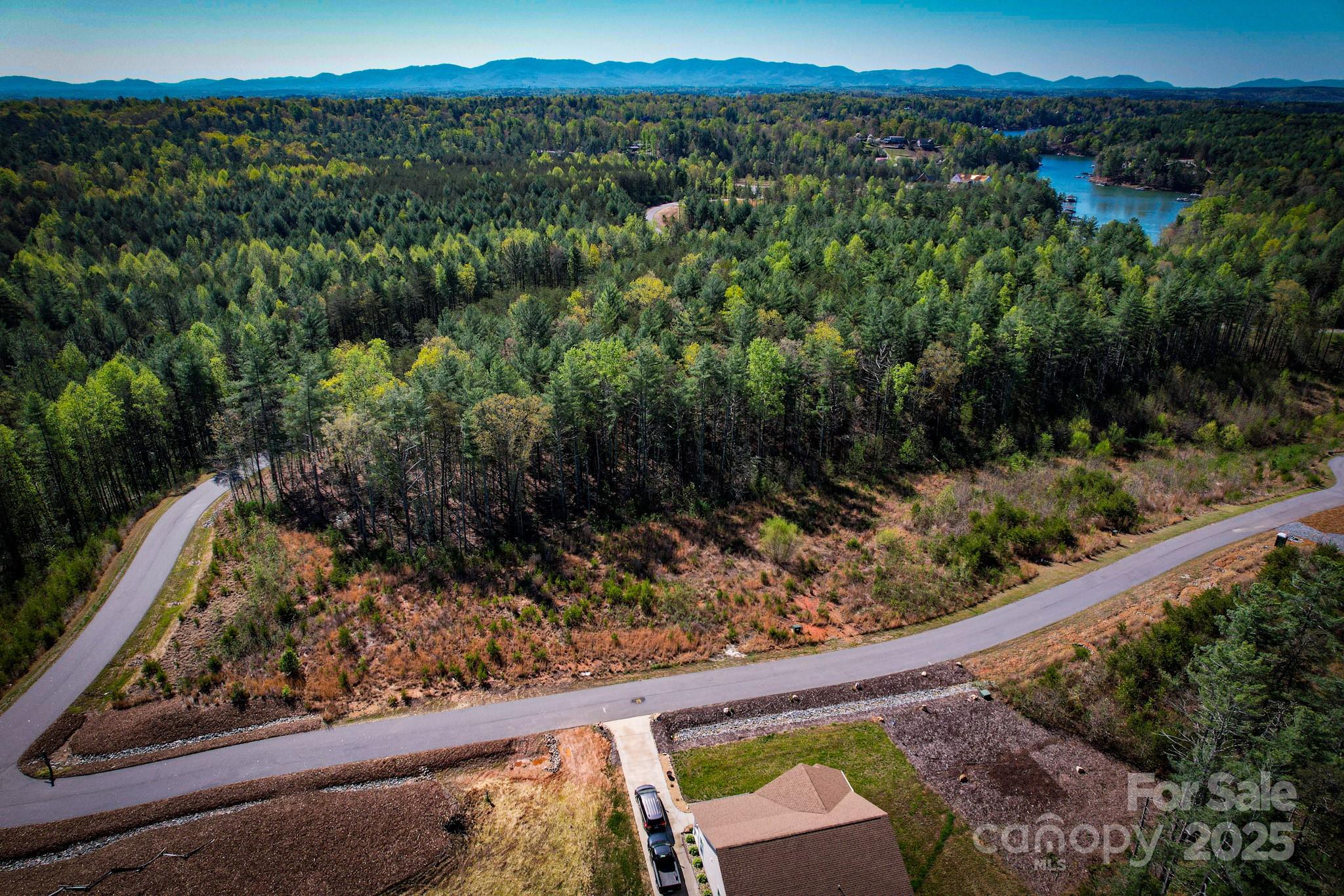 2033 Starlight Lane, Unit 111 Morganton, NC 28655 - Photo 2 of 16