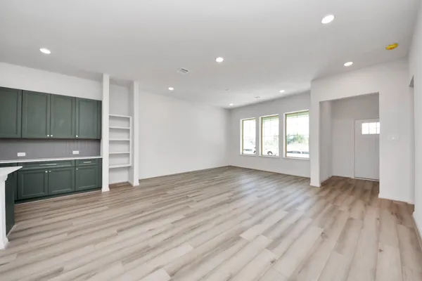 $299,900 | 409 Legacy Point Drive, Unit B, Sealy, TX 77474