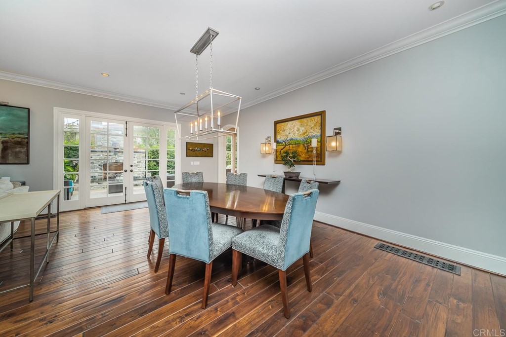 7695 Hillside Drive La Jolla, CA 92037 - Photo 11 of 39