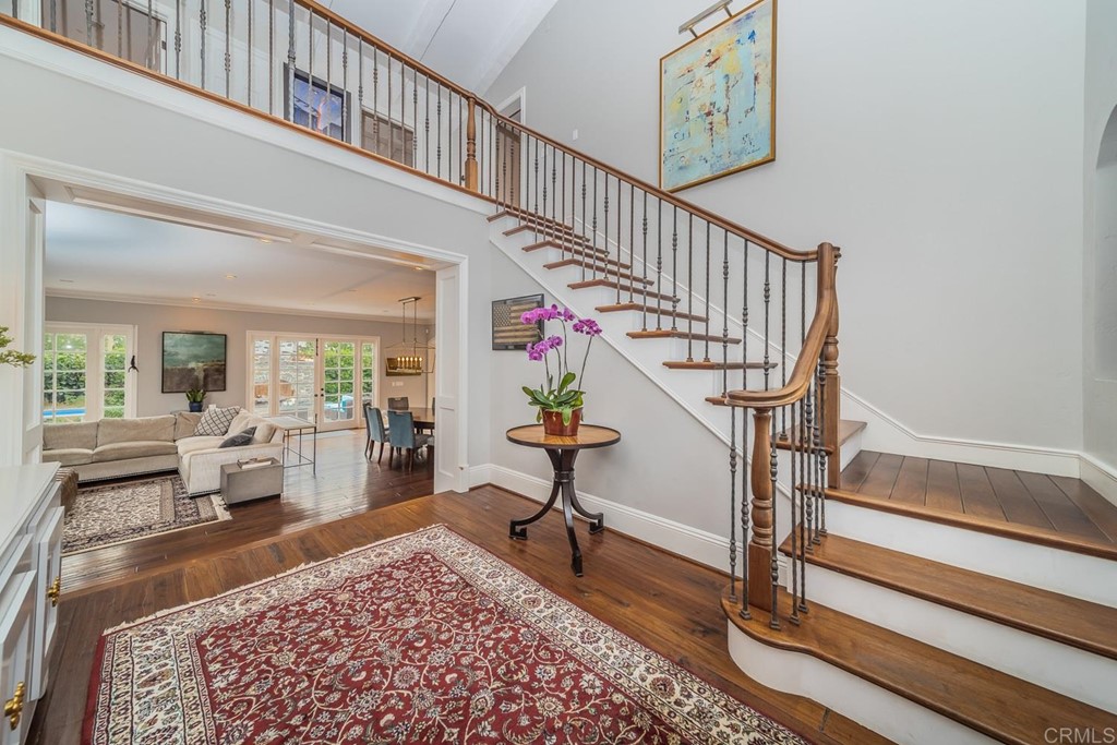 7695 Hillside Drive La Jolla, CA 92037 - Photo 15 of 39