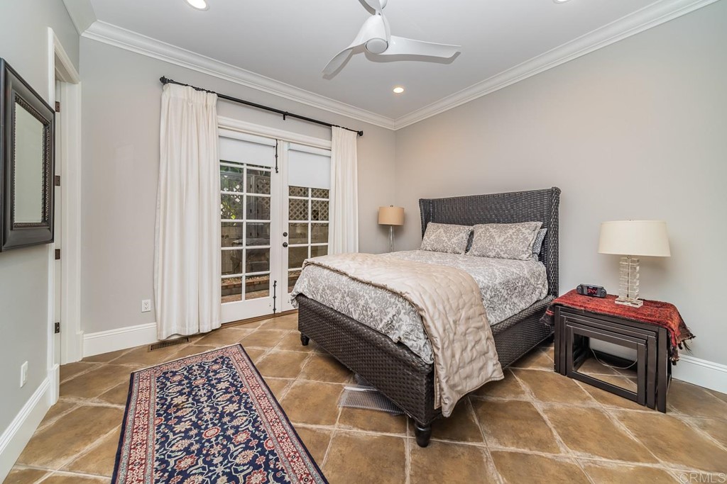 7695 Hillside Drive La Jolla, CA 92037 - Photo 28 of 39 Full suite w separate entrance and patio w fountain