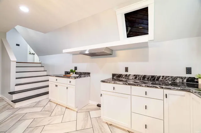 $729,000 | 123 Empire Lane, Bedford, IN 47421