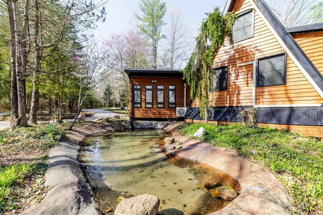 $729,000 | 123 Empire Lane, Bedford, IN 47421