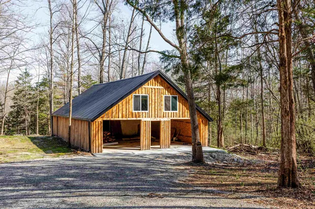 $729,000 | 123 Empire Lane, Bedford, IN 47421