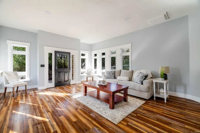 $729,000 | 123 Empire Lane, Bedford, IN 47421