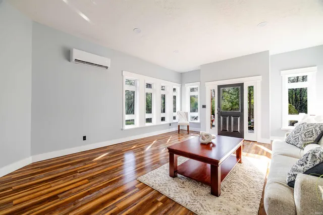 $729,000 | 123 Empire Lane, Bedford, IN 47421