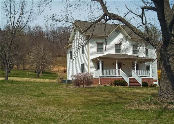 890 Buffalo Road Buchanan, VA 24066 - Photo 22 of 28 890buffaloroad_52_46058_S
