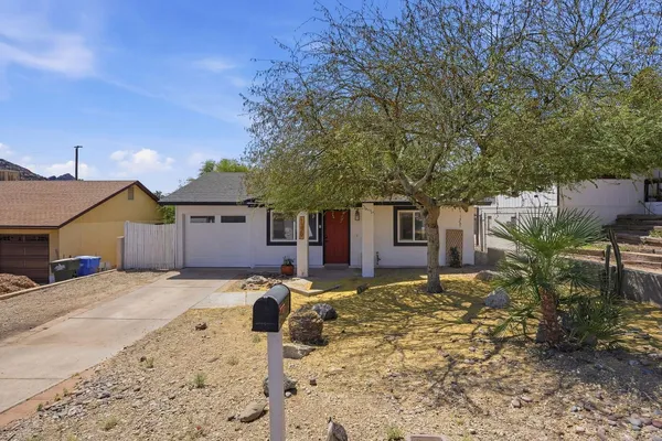 $1,995 | 1329 East Cholla Street, Phoenix, AZ 85020