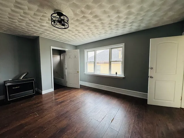 $2,000 | 166 Bradford Avenue, Unit 3, Fall River, MA 02721