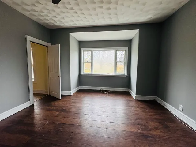 $2,000 | 166 Bradford Avenue, Unit 3, Fall River, MA 02721