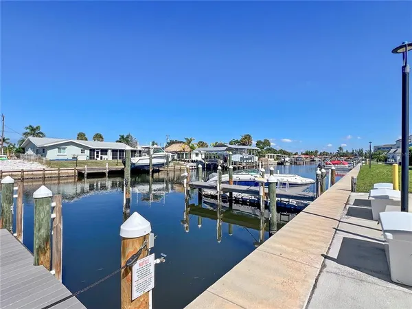 $219,000 | 9811 Hernando Court, Bradenton, FL 34210