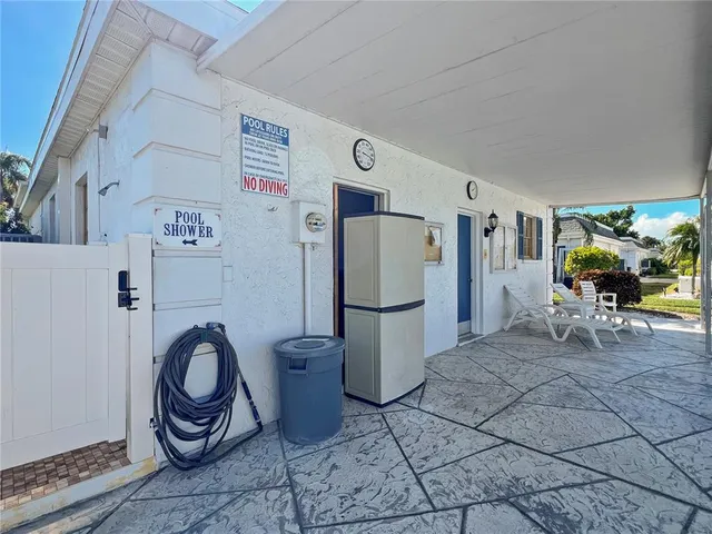 a view of living room
