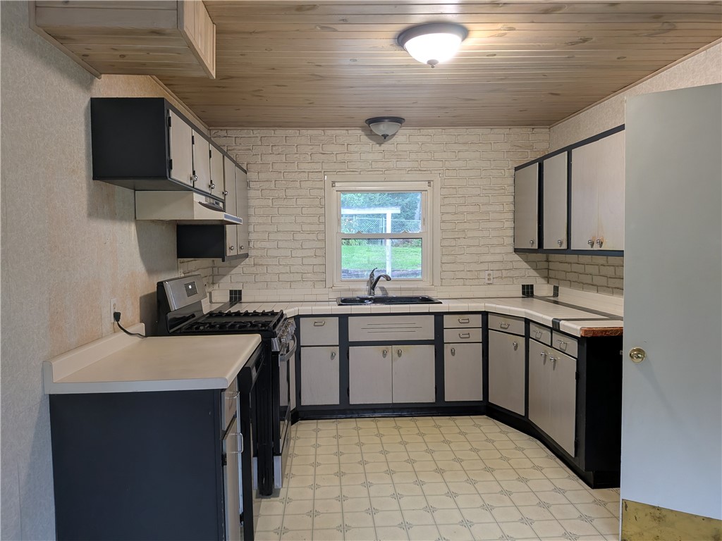 2930 East Wood Street Decatur, IL 62521 - Photo 5 of 21