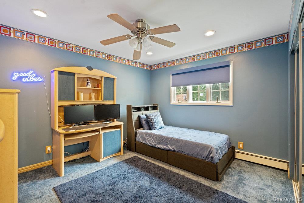 939 Manor Lane Bay Shore, NY 11706 - Photo 20 of 47