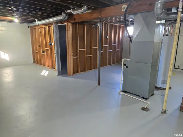 $94,900 | 1022 Market Street, Pekin, IL 61554