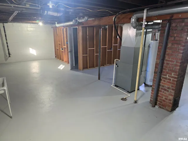 $94,900 | 1022 Market Street, Pekin, IL 61554