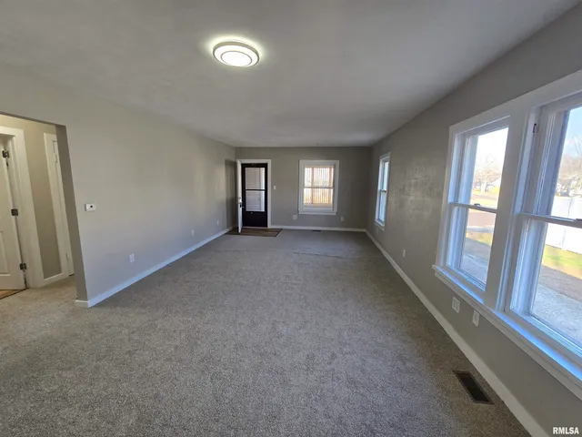 $94,900 | 1022 Market Street, Pekin, IL 61554