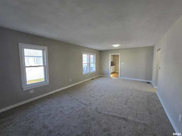 $94,900 | 1022 Market Street, Pekin, IL 61554