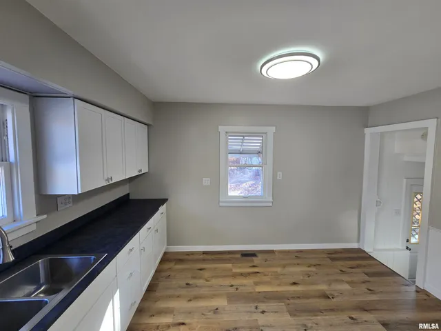 $94,900 | 1022 Market Street, Pekin, IL 61554