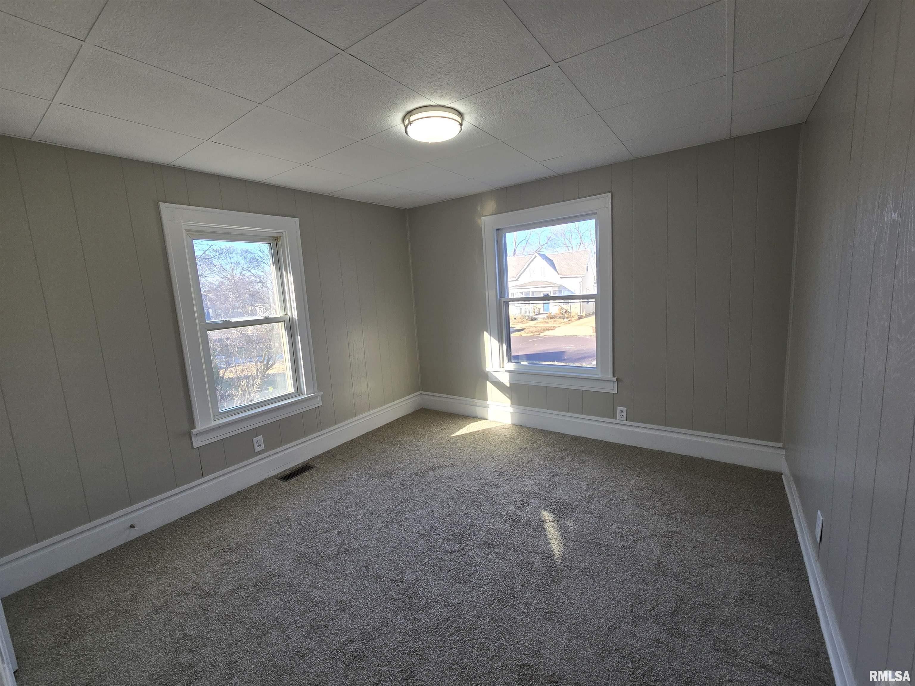 1022 Market Street Pekin, IL 61554 - Photo 10 of 17