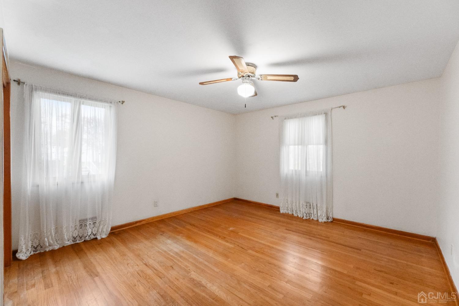 25 Oxford Road Colonia, NJ 07067 - Photo 20 of 26 Gallery Image 20