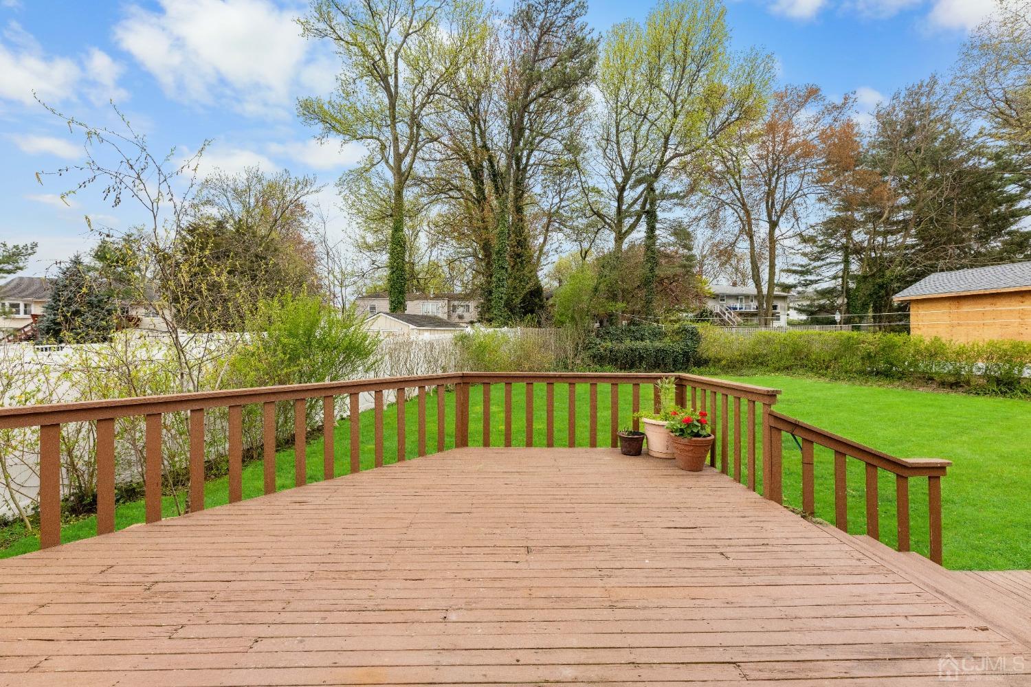 25 Oxford Road Colonia, NJ 07067 - Photo 6 of 26 Gallery Image 6