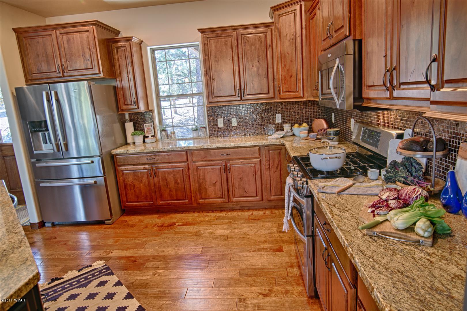 4180 West Falling Leaf Road Show Low, AZ 85901 - Photo 13 of 46 Gallery Image 13
