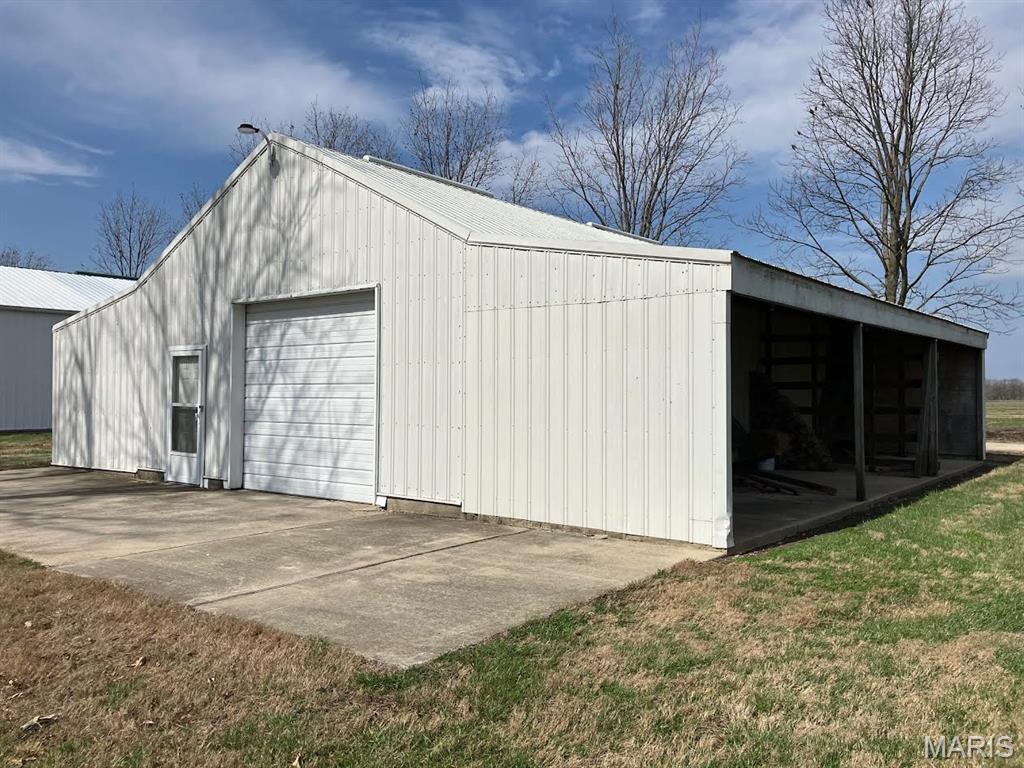 6811 Breese Road Aviston, IL 62216 - Photo 5 of 5