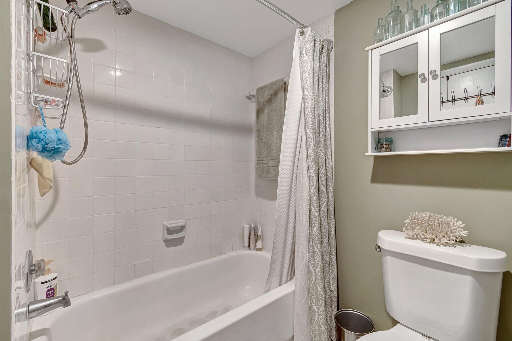 21856 Arriba Real, Unit 5F Boca Raton, FL 33433 - Photo 28 of 61 PRIMARY BATH