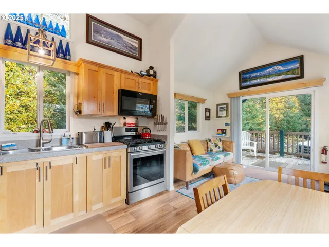 $475,000 | 372 Wind Mountain Road, Stevenson, WA 98648