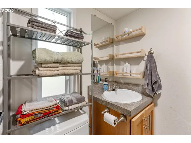 $475,000 | 372 Wind Mountain Road, Stevenson, WA 98648