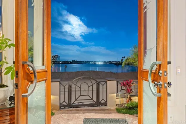 $9,995,000 | 2741 Bayside Walk, San Diego, CA 92109