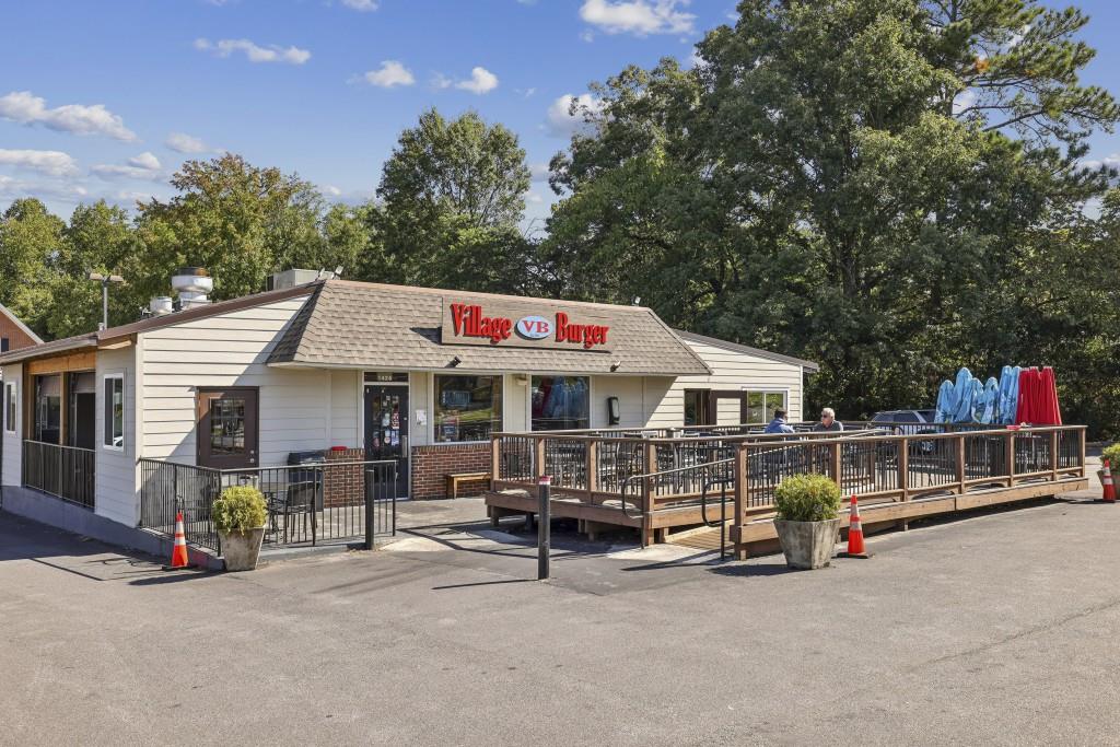4972 Vermack Road Atlanta, GA 30338 - Photo 28 of 46 a view of outdoor space with porch and entertaining space